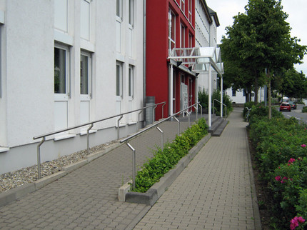 Eingang für Rollstuhlfahrer Hoevelstraße 